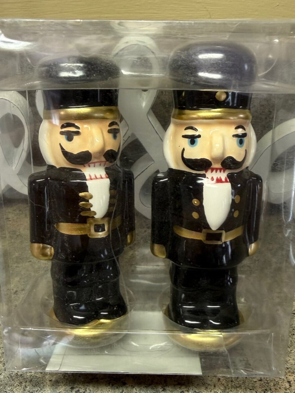 Robert Stanley Nutcracker Salt & Pepper Shakers NIB